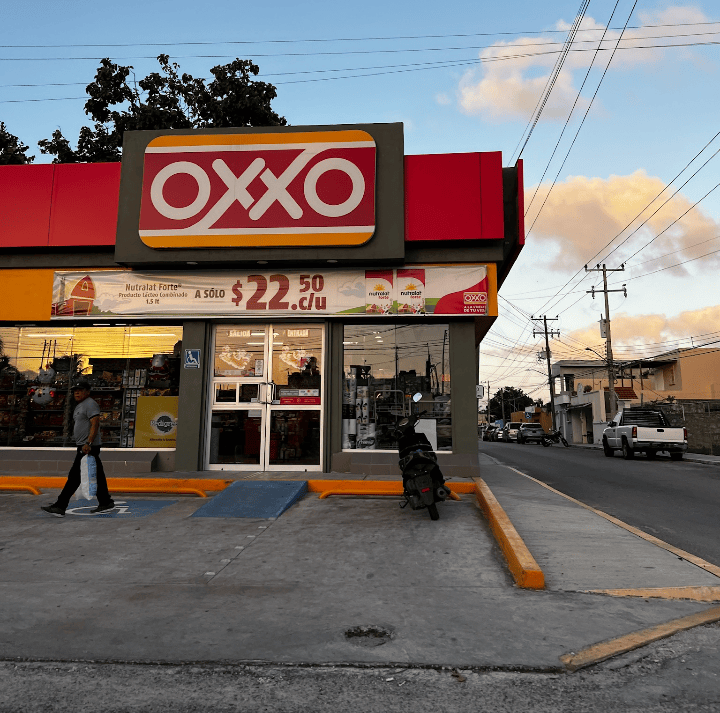 Photo of Cozumel convience store front