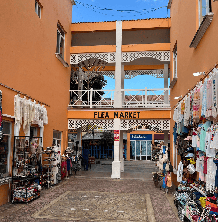 Image of free cozumel flea market and merchanise