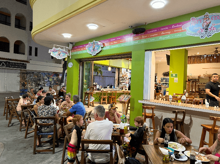 Image of thirsty cougar in cozumel