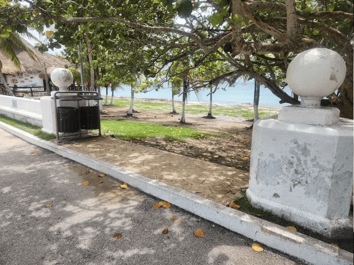 The entrance to playa Casitas the no cost access beach in cozumel